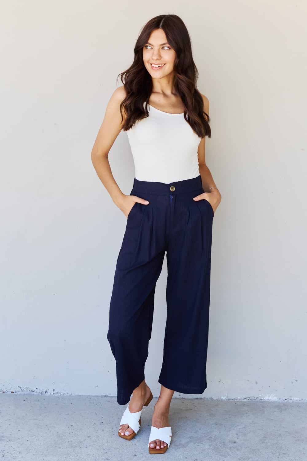 Pleated Detail Linen Pants in Dark Navy