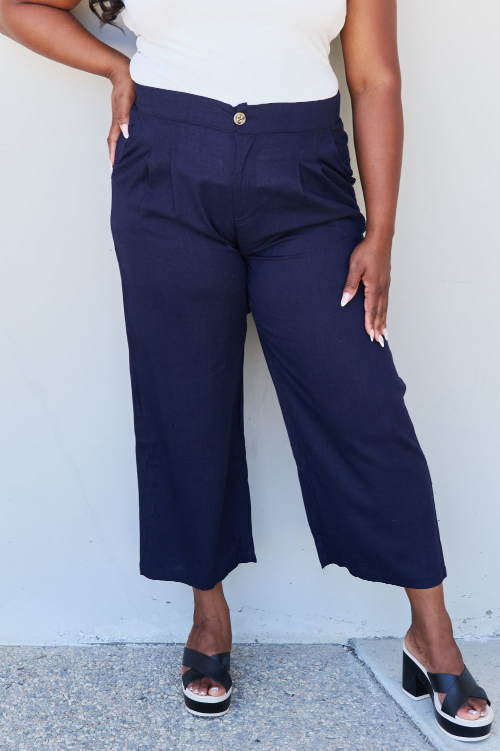 Pleated Detail Linen Pants in Dark Navy