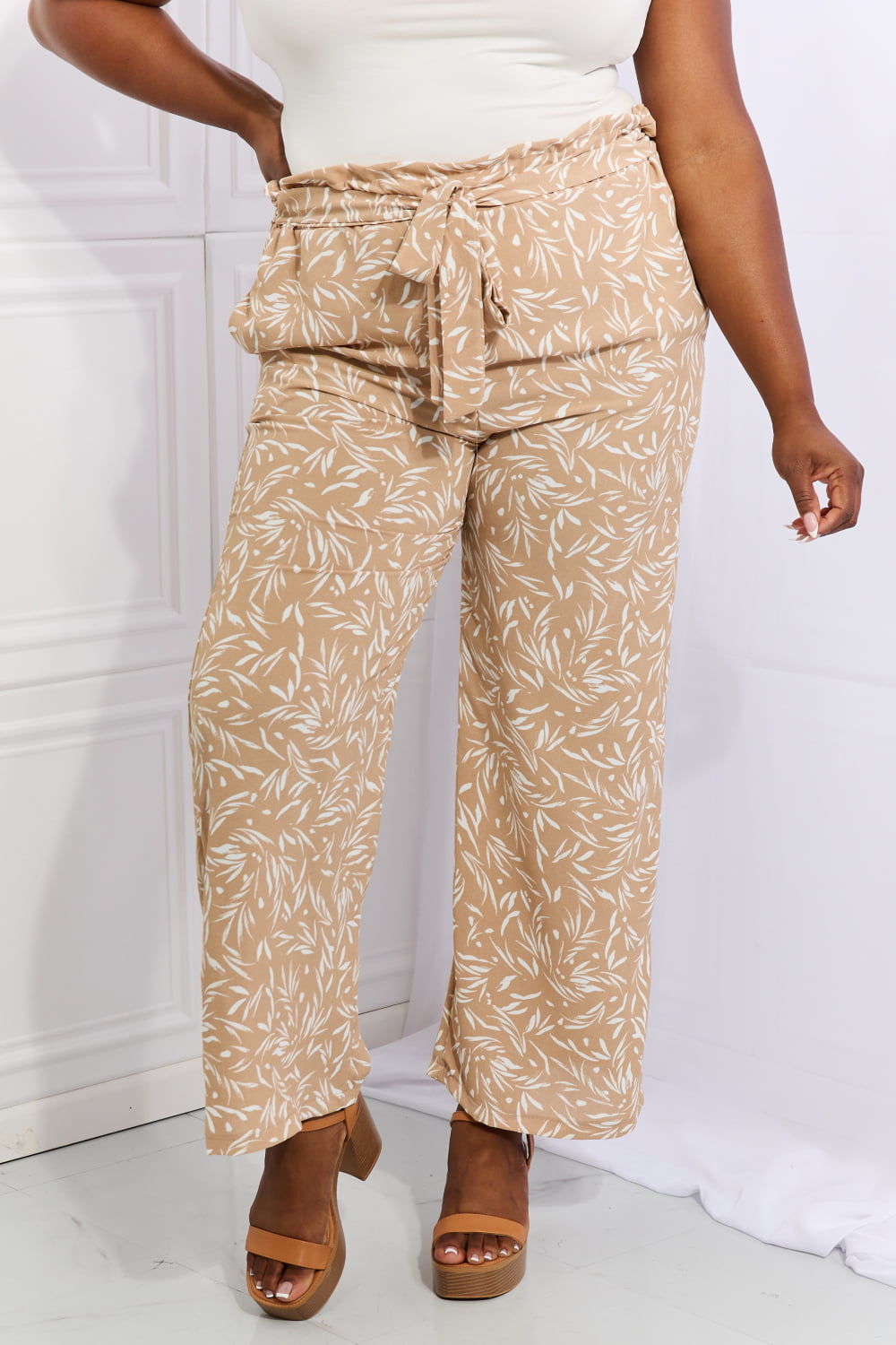 Casual Printed Pants in Tan